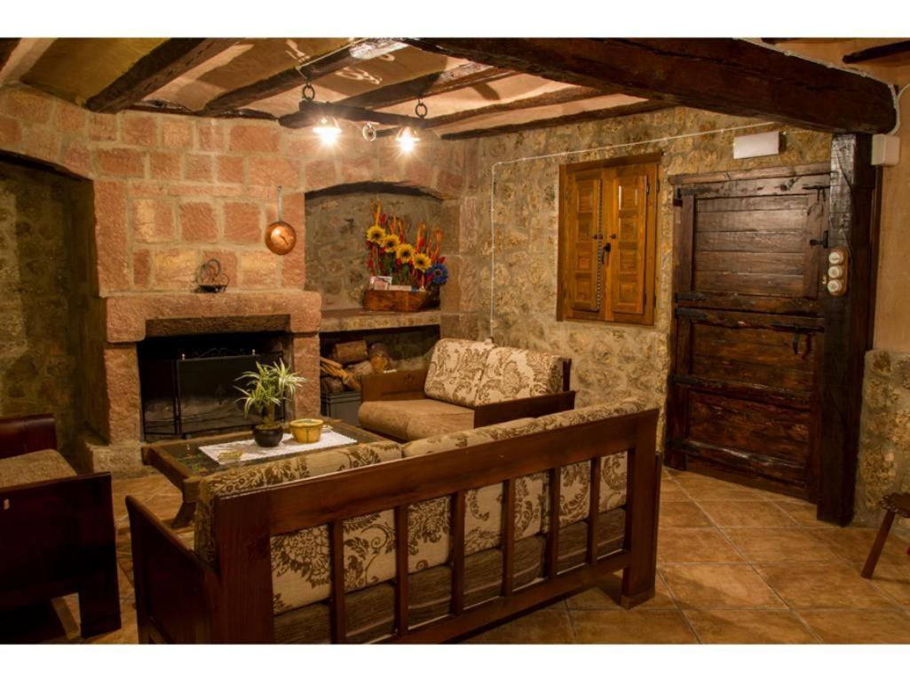 Masia Los Camineros Cella Buitenkant foto